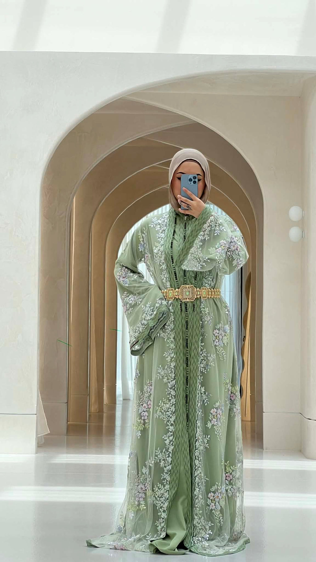 The É𝐭𝐨𝐢𝐥𝐞 𝐅𝐢𝐥𝐚𝐧𝐭𝐞 Kaftan