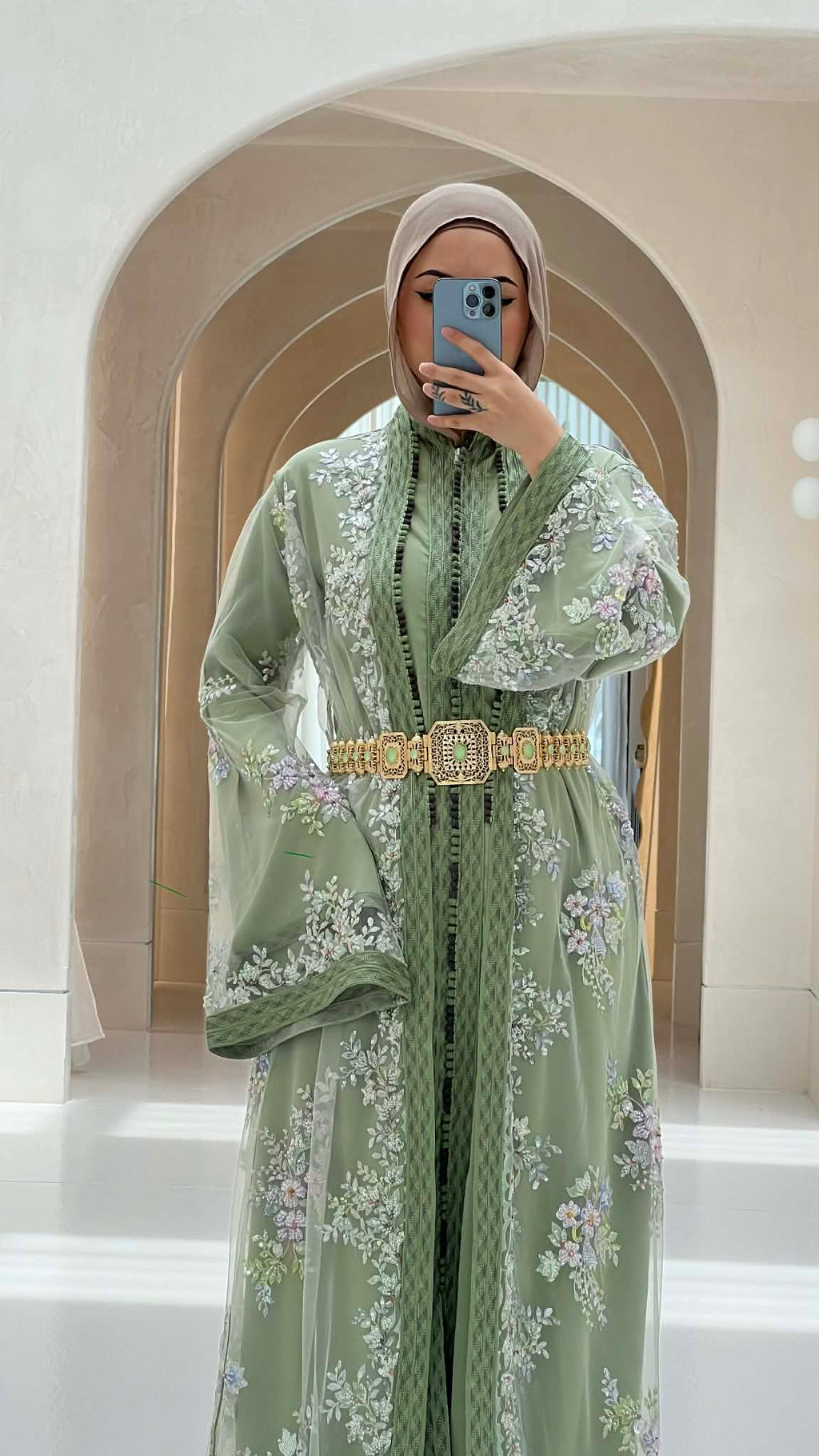 The É𝐭𝐨𝐢𝐥𝐞 𝐅𝐢𝐥𝐚𝐧𝐭𝐞 Kaftan