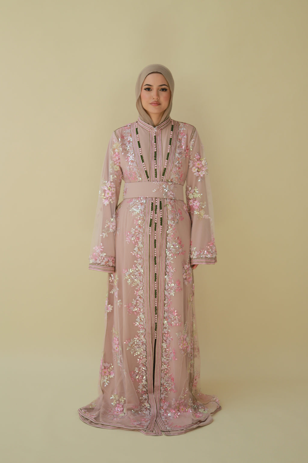 The É𝐭𝐨𝐢𝐥𝐞 𝐅𝐢𝐥𝐚𝐧𝐭𝐞 Kaftan